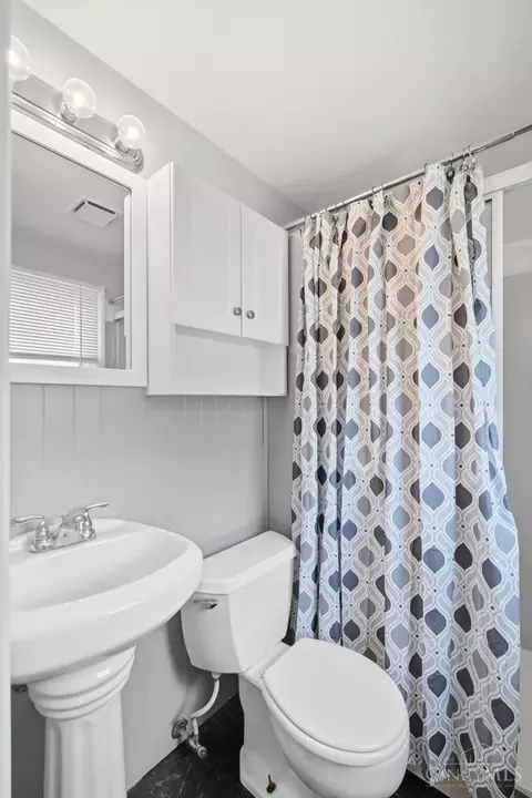 Bath - 2203 Miracle Mile, Springfield, OH 45503 photo 5 of 6