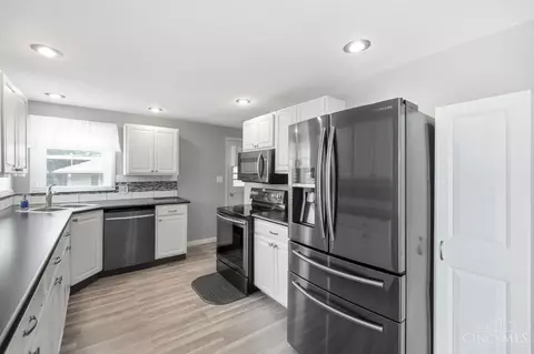 Kitchen - 2203 Miracle Mile, Springfield, OH 45503 photo 5 of 5