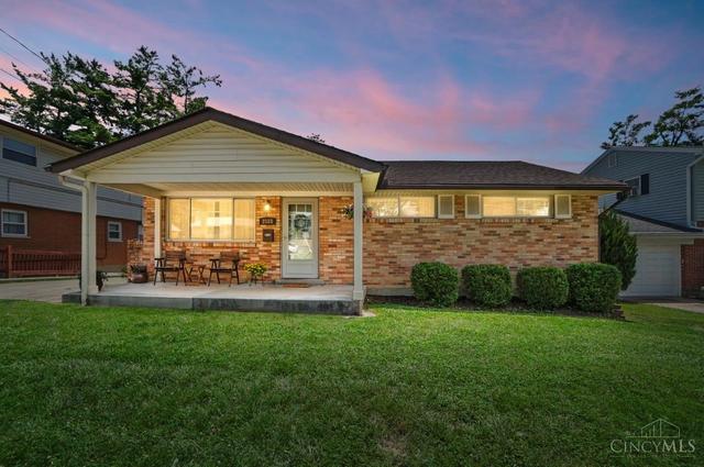 2588 Petworth Ct, Reading, OH 45236