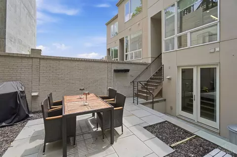 Exterior - 430 Oregon St, Cincinnati, OH 45202 photo 6 of 6