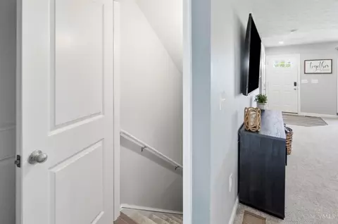 Entry Way - 5748 Alpine Heights Dr, Morrow, OH 45152 photo 6 of 7