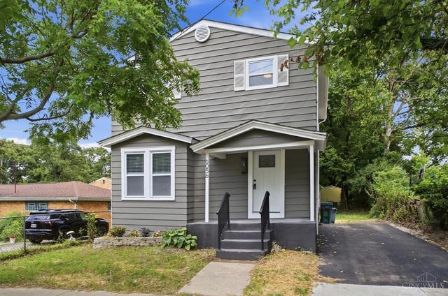 6056 Red Bank Rd, Cincinnati, OH 45213