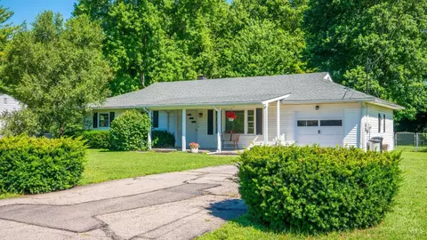 6496 Lorraine Dr, Middletown, OH 45042