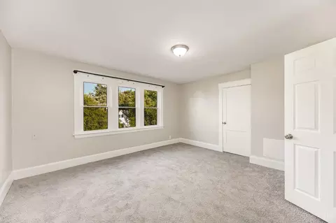 Bedroom - 1331 Beech Ave, Cincinnati, OH 45205 photo 2 of 11