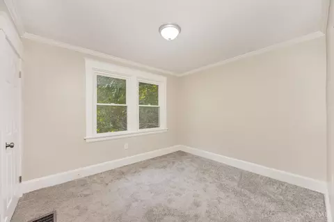 Bedroom - 1331 Beech Ave, Cincinnati, OH 45205 photo 6 of 11