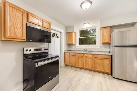 Kitchen - 1331 Beech Ave, Cincinnati, OH 45205 photo 2 of 2