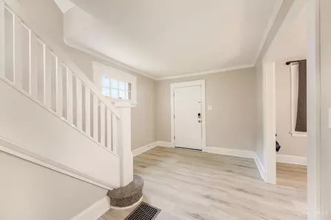 Entry Way - 1331 Beech Ave, Cincinnati, OH 45205 photo 3 of 4