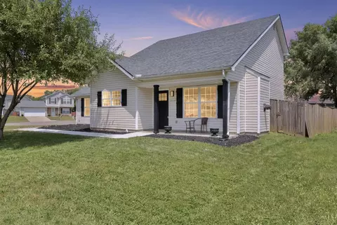 2215 Jackson Ln, Middletown, OH 45044