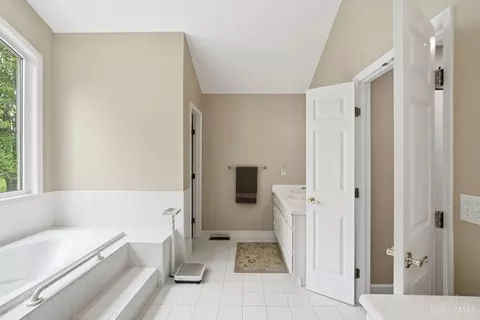 795 Windings Ln, Cincinnati, OH 45220 photo 38