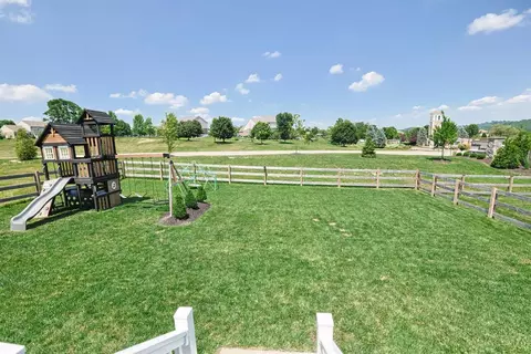 Exterior - 10545 Franklin Dr, Harrison, OH 45030 photo 10 of 12