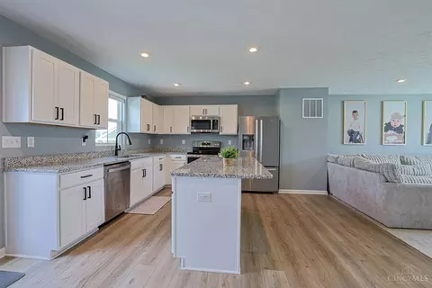 Kitchen - 10545 Franklin Dr, Harrison, OH 45030 photo 2 of 3