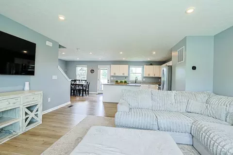 Entry Way - 10545 Franklin Dr, Harrison, OH 45030 photo 1 of 1
