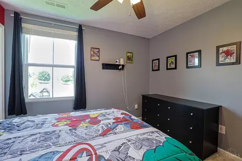 Bedroom - 10545 Franklin Dr, Harrison, OH 45030 photo 5 of 8
