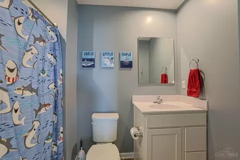 Bath - 10545 Franklin Dr, Harrison, OH 45030 photo 3 of 3