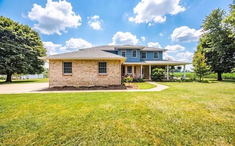 7947 Contreras Rd, Oxford, OH 45056