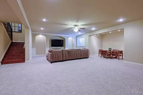 Living - 8180 Keller Rd, Cincinnati, OH 45243 photo 5 of 6