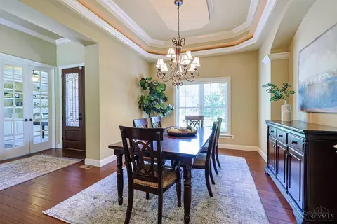 Dining - 8180 Keller Rd, Cincinnati, OH 45243 photo 1 of 5