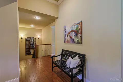 Entry Way - 8180 Keller Rd, Cincinnati, OH 45243 photo 6 of 6