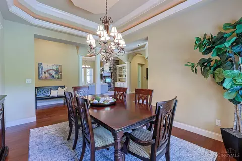 Dining - 8180 Keller Rd, Cincinnati, OH 45243 photo 3 of 5
