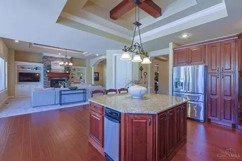 Kitchen - 8180 Keller Rd, Cincinnati, OH 45243 photo 2 of 7