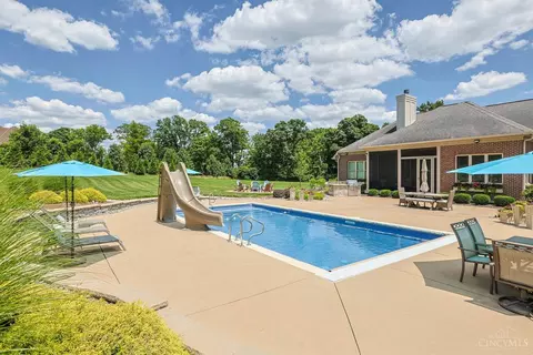 Exterior - 8180 Keller Rd, Cincinnati, OH 45243 photo 13 of 17