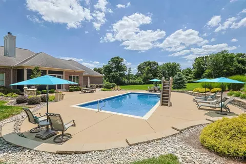 Exterior - 8180 Keller Rd, Cincinnati, OH 45243 photo 11 of 17