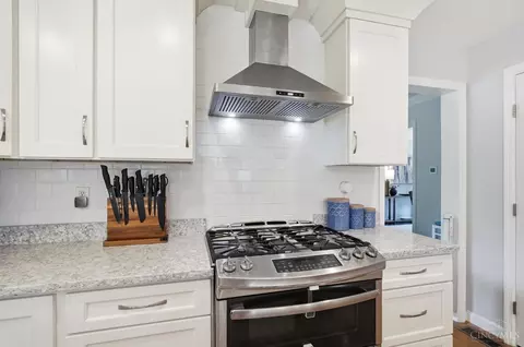 Kitchen - 8060 Ashley View Dr, Cincinnati, OH 45227 photo 3 of 8