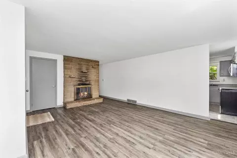 Living - 333 Main St, Mount Orab, OH 45154 photo 3 of 8