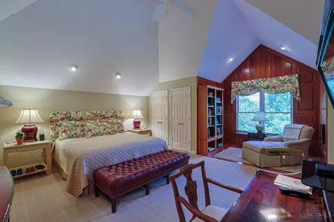 Bedroom - 1603 Mcmillan St, Cincinnati, OH 45206 photo 2 of 4