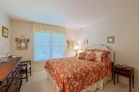Bedroom - 1603 Mcmillan St, Cincinnati, OH 45206 photo 3 of 4