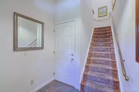 Entry Way - 1603 Mcmillan St, Cincinnati, OH 45206 photo 2 of 4