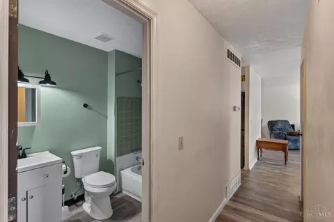 Entry Way - 165 Etta Ave, Harrison, OH 45030 photo 2 of 2