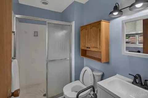 Bath - 165 Etta Ave, Harrison, OH 45030 photo 1 of 3