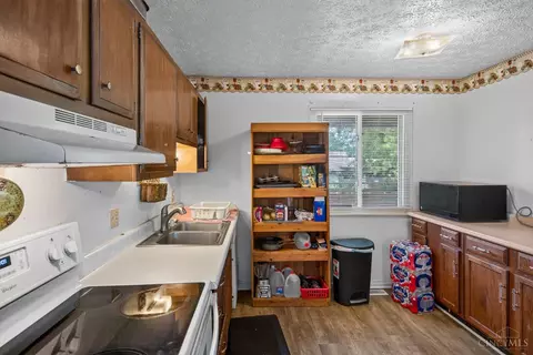 Kitchen - 165 Etta Ave, Harrison, OH 45030 photo 1 of 3