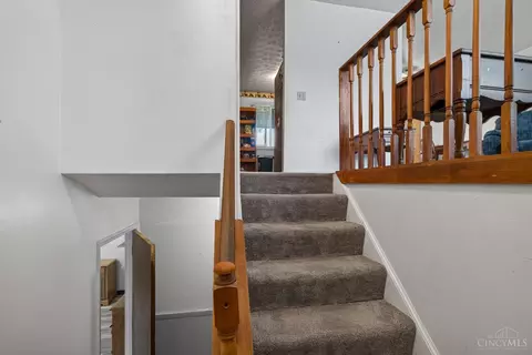 Entry Way - 165 Etta Ave, Harrison, OH 45030 photo 1 of 2