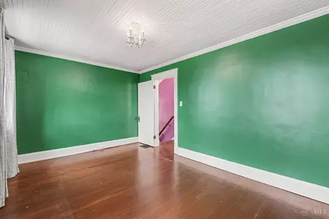 Bedroom - 3040 Taylor Ave, Cincinnati, OH 45220 photo 3 of 9