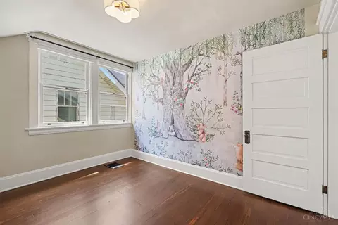 Bedroom - 3040 Taylor Ave, Cincinnati, OH 45220 photo 9 of 9