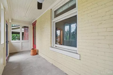 Exterior - 3040 Taylor Ave, Cincinnati, OH 45220 photo 6 of 17