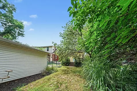 Exterior - 3040 Taylor Ave, Cincinnati, OH 45220 photo 13 of 17