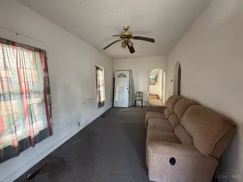 213 Beech St, Hillsboro, OH 45133 photo 2