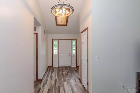 10035 Mallet Dr, Centerville, OH 45458 photo 4