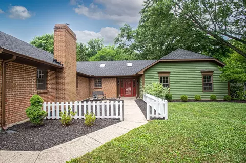 10035 Mallet Dr, Centerville, OH 45458 photo 3