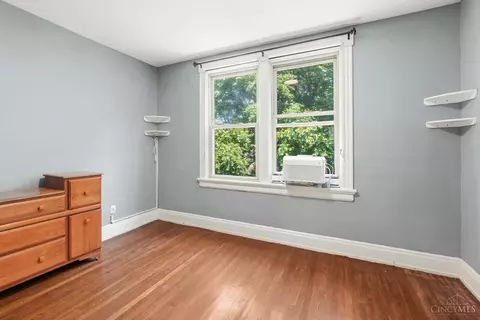Bedroom - 564 Considine Ave, Cincinnati, OH 45205 photo 1 of 4