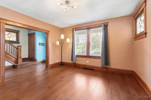 Living - 564 Considine Ave, Cincinnati, OH 45205 photo 1 of 6