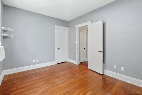 Bedroom - 564 Considine Ave, Cincinnati, OH 45205 photo 2 of 4