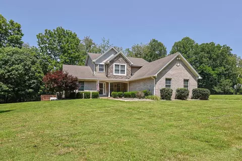 886 Grays Ln, New Richmond, OH 45157