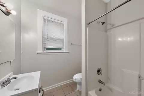Bath - 6718 Ledge St, Cincinnati, OH 45227 photo 1 of 6