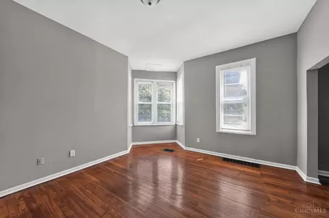 Living - 6718 Ledge St, Cincinnati, OH 45227 photo 1 of 2