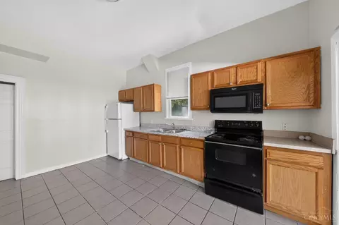 Kitchen - 6718 Ledge St, Cincinnati, OH 45227 photo 1 of 2