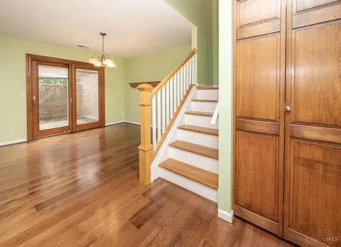 291 Jonathan Ct, Cincinnati, OH 45255 photo 6